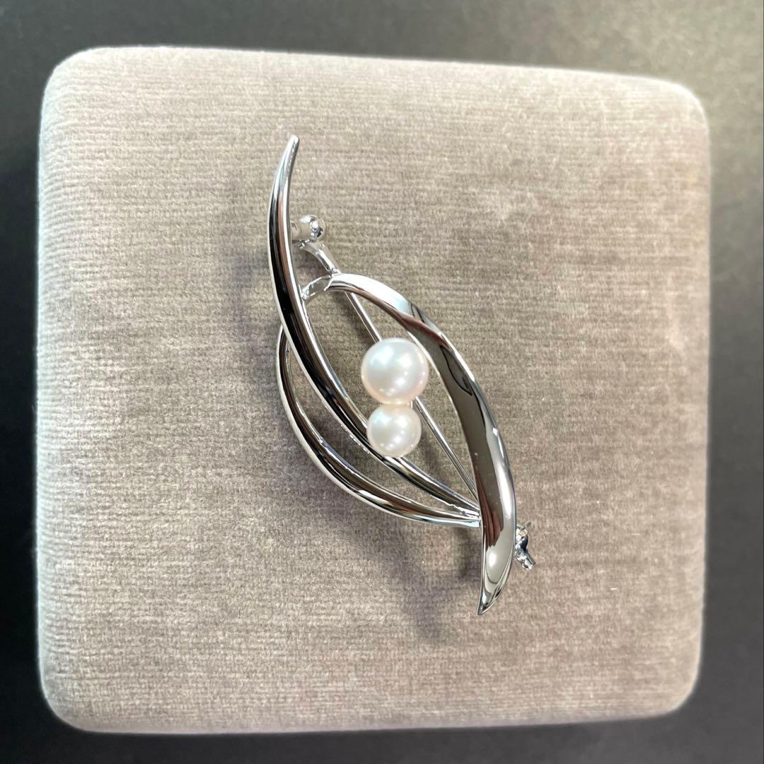 新品　ミキモト　パールブローチ　入学式　卒業式　ブランド　ケース付き