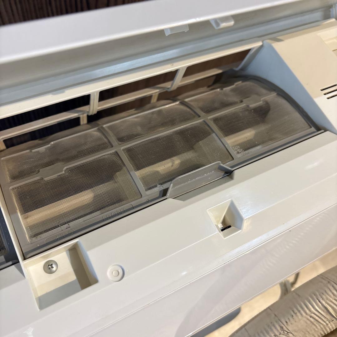 富士通 エアコン AS-C22H-W 6畳用 2018年