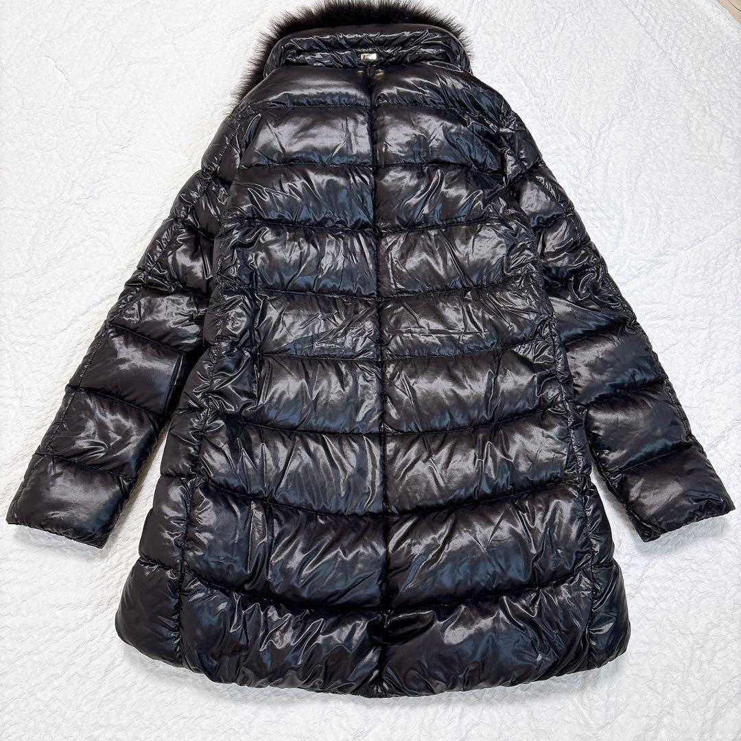 超軽量✨HERNO フォックスファー　ダウンコート　ブラック　黒　金ボタン　ロゴ