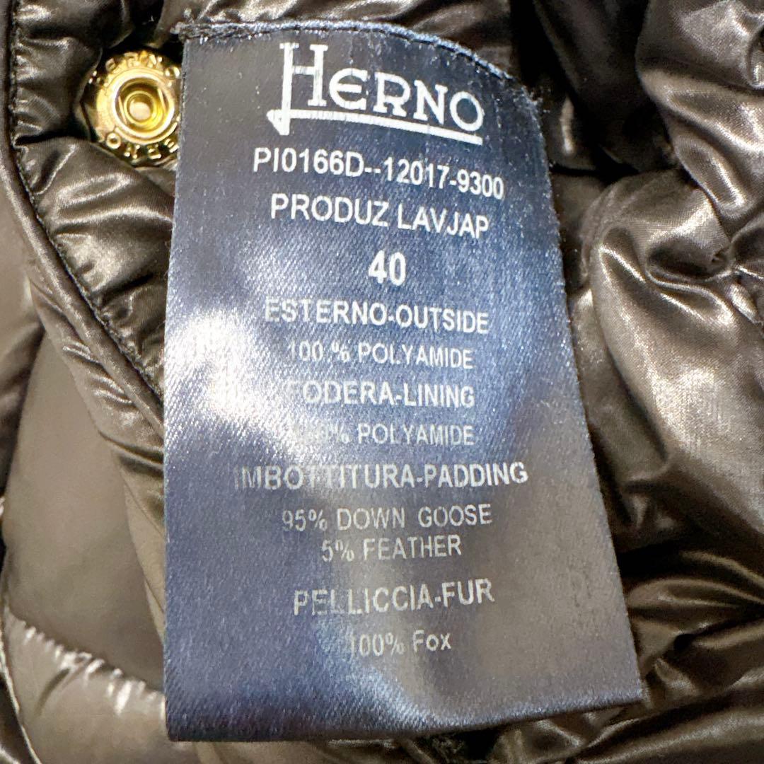 超軽量✨HERNO フォックスファー　ダウンコート　ブラック　黒　金ボタン　ロゴ