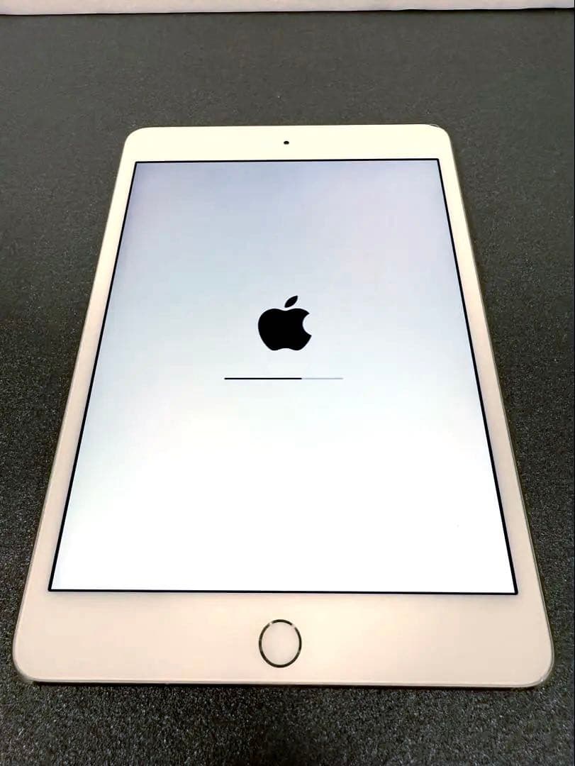 iPad mini4　128GB　7.9インチ　ゴールド／ホワイト　Apple