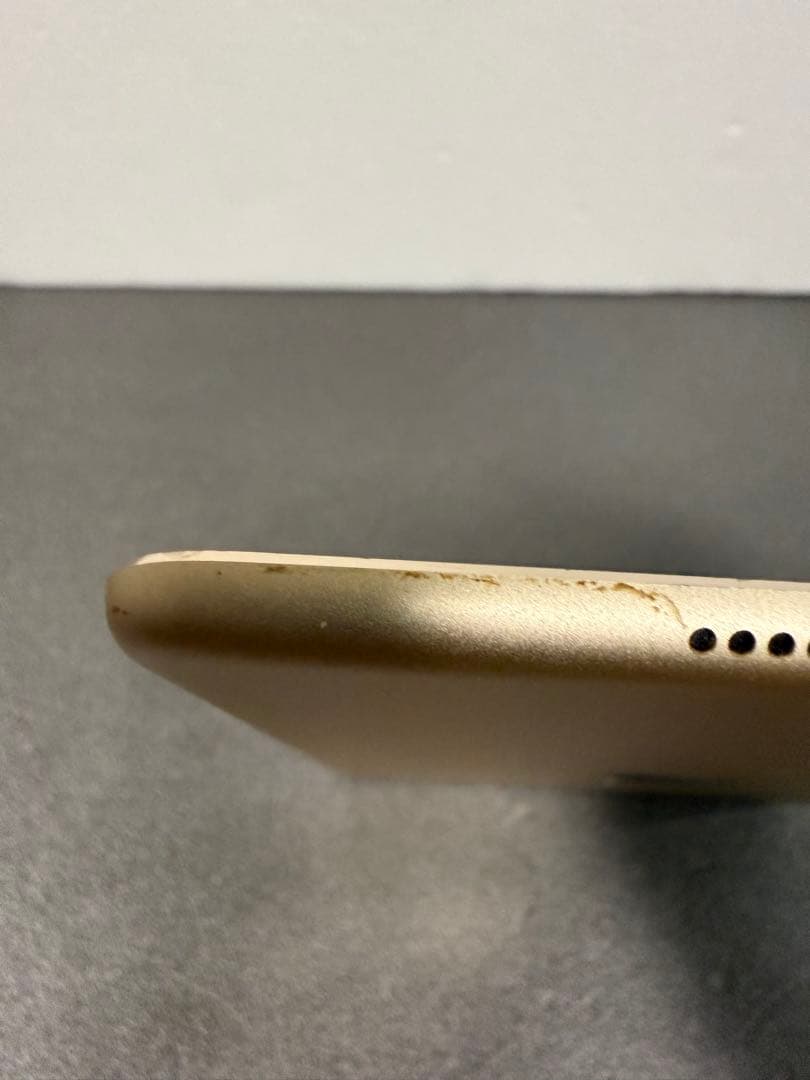 iPad mini4　128GB　7.9インチ　ゴールド／ホワイト　Apple