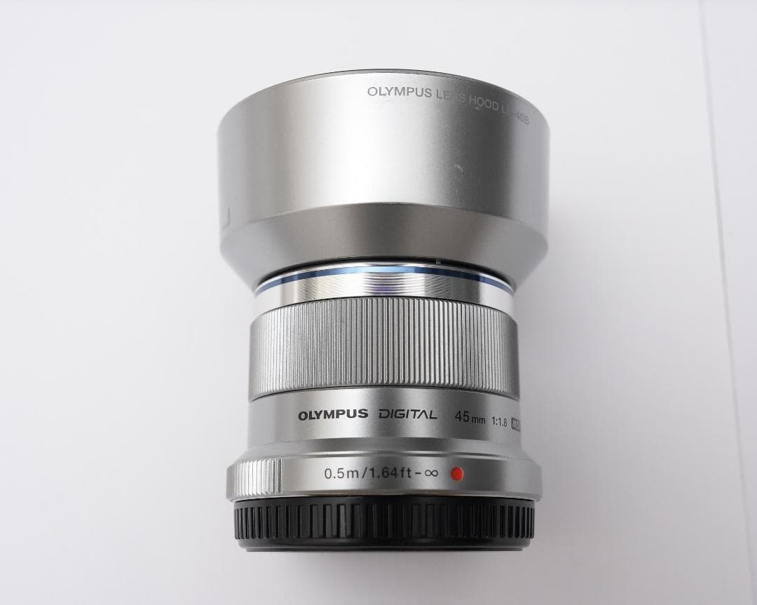 OLYMPUS M.ZUIKO DIGITAL 45mm f1.8　シルバー