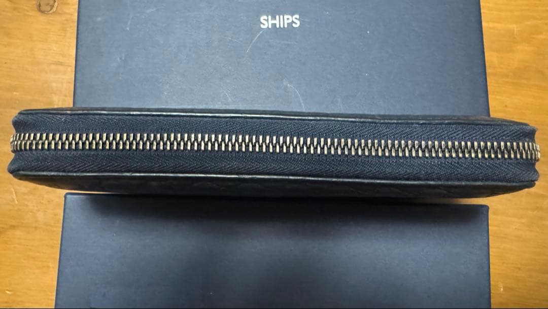 Gucci レザー GGパターン 長財布 ネイビー