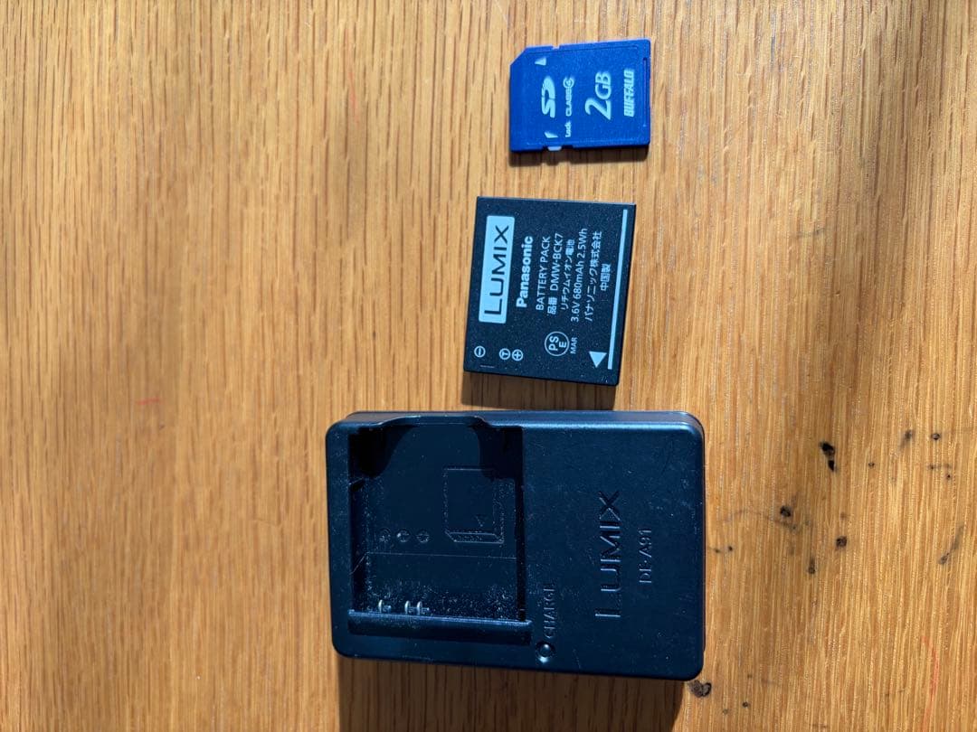 LUMIX DMC-SZ7 コンパクトデジタルカメラ 充電器とSD付き