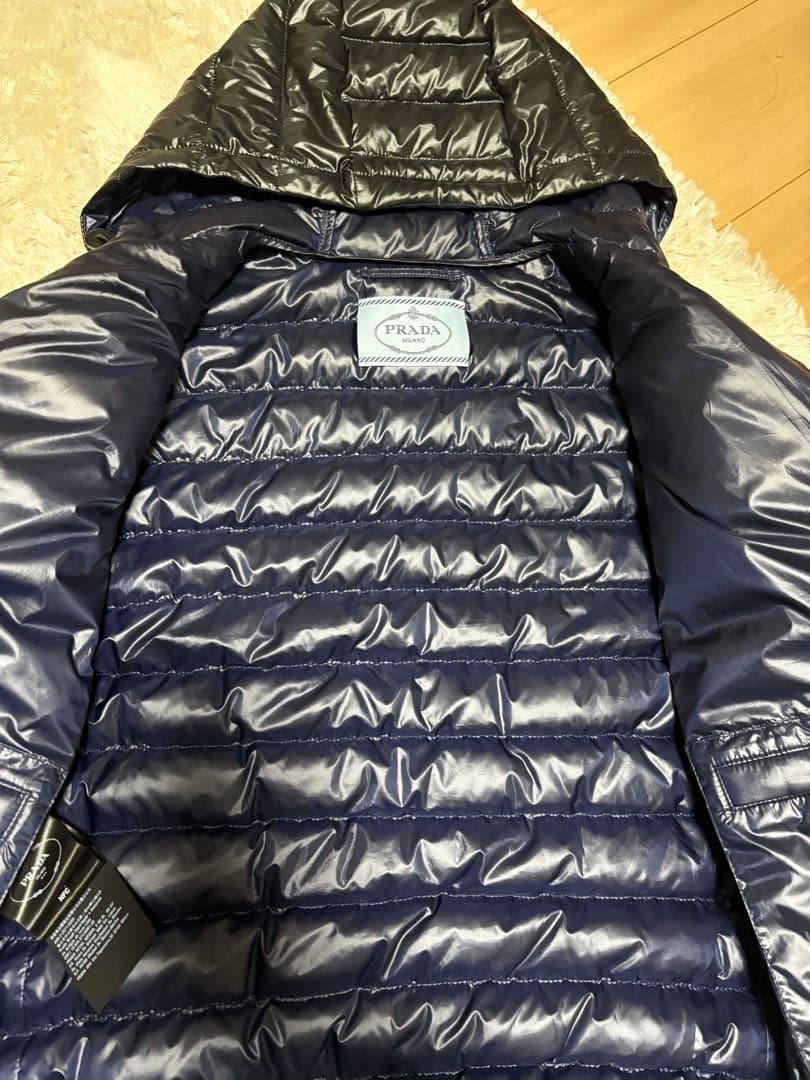 k*0様 PRADA ブラック ダウンジャケット フード付き