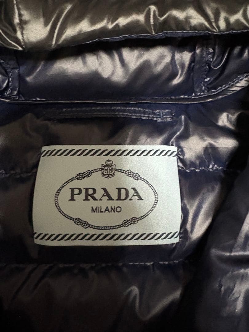 k*0様 PRADA ブラック ダウンジャケット フード付き