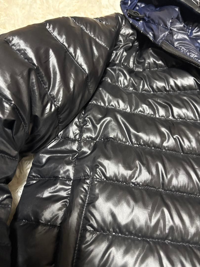 k*0様 PRADA ブラック ダウンジャケット フード付き