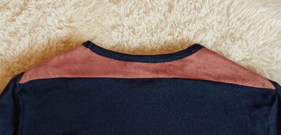 ミナペルホネン　アンゴラ100％ニット　黒