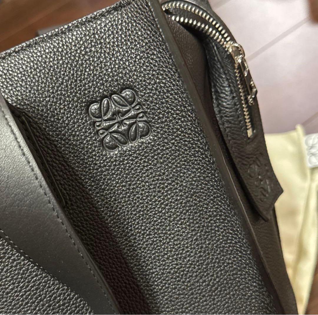 【美品】ロエベ　バックルジッパートート 黒 バッグチャーム付