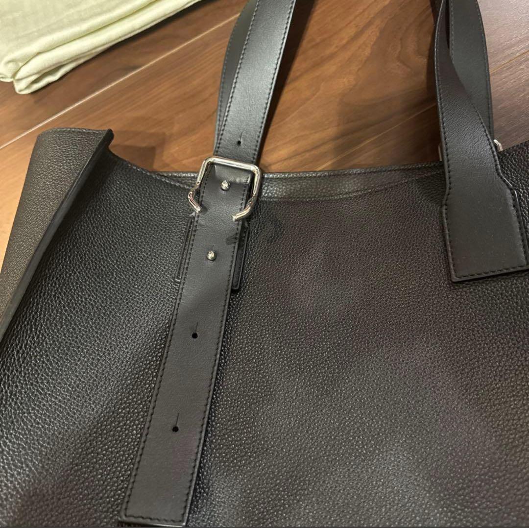 【美品】ロエベ　バックルジッパートート 黒 バッグチャーム付