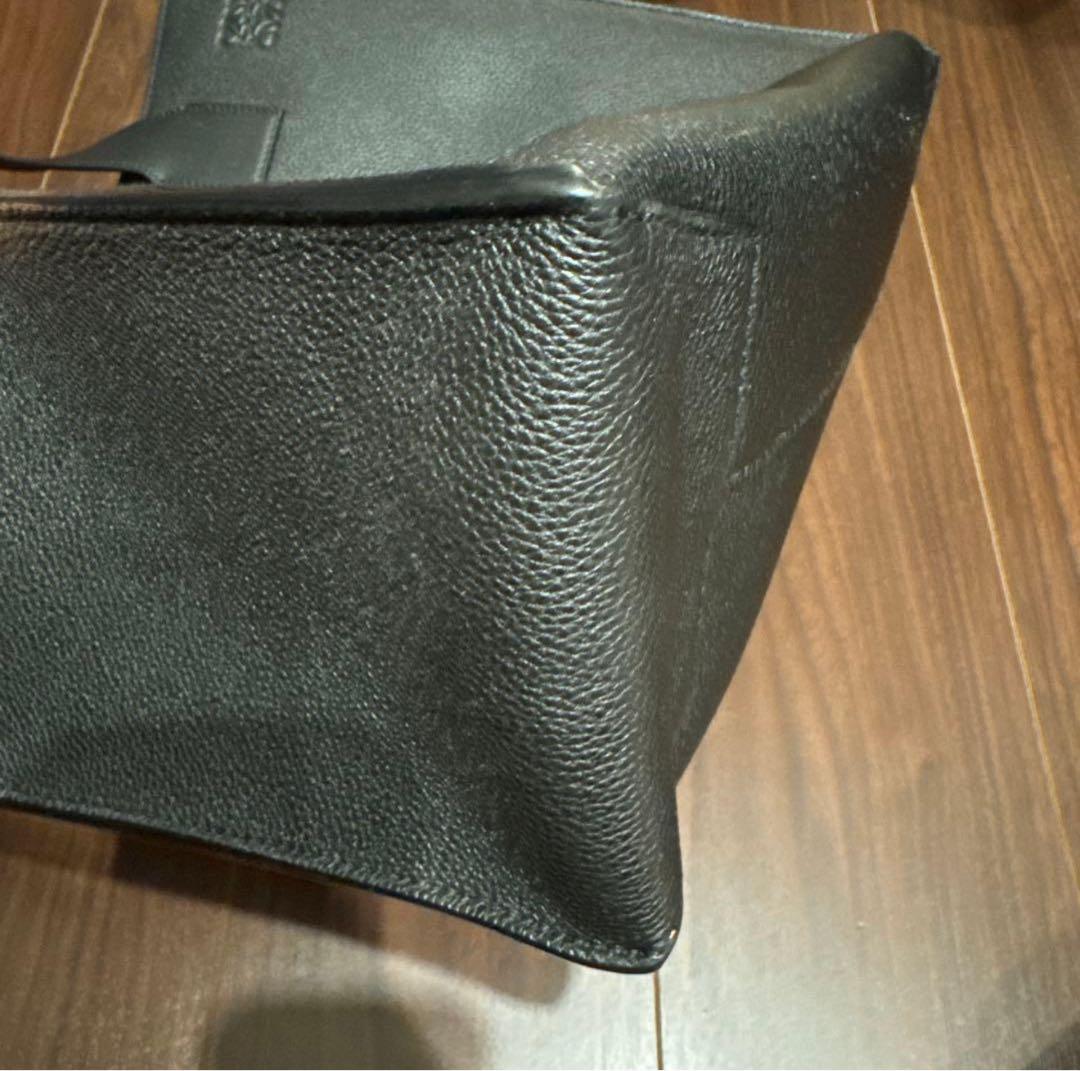 【美品】ロエベ　バックルジッパートート 黒 バッグチャーム付