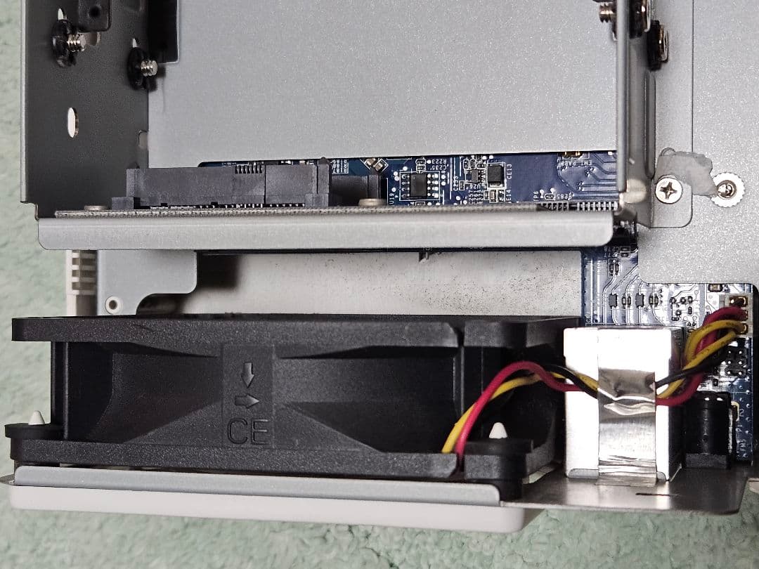 ディスプレイカバー Synology DiskStation NAS DS218j