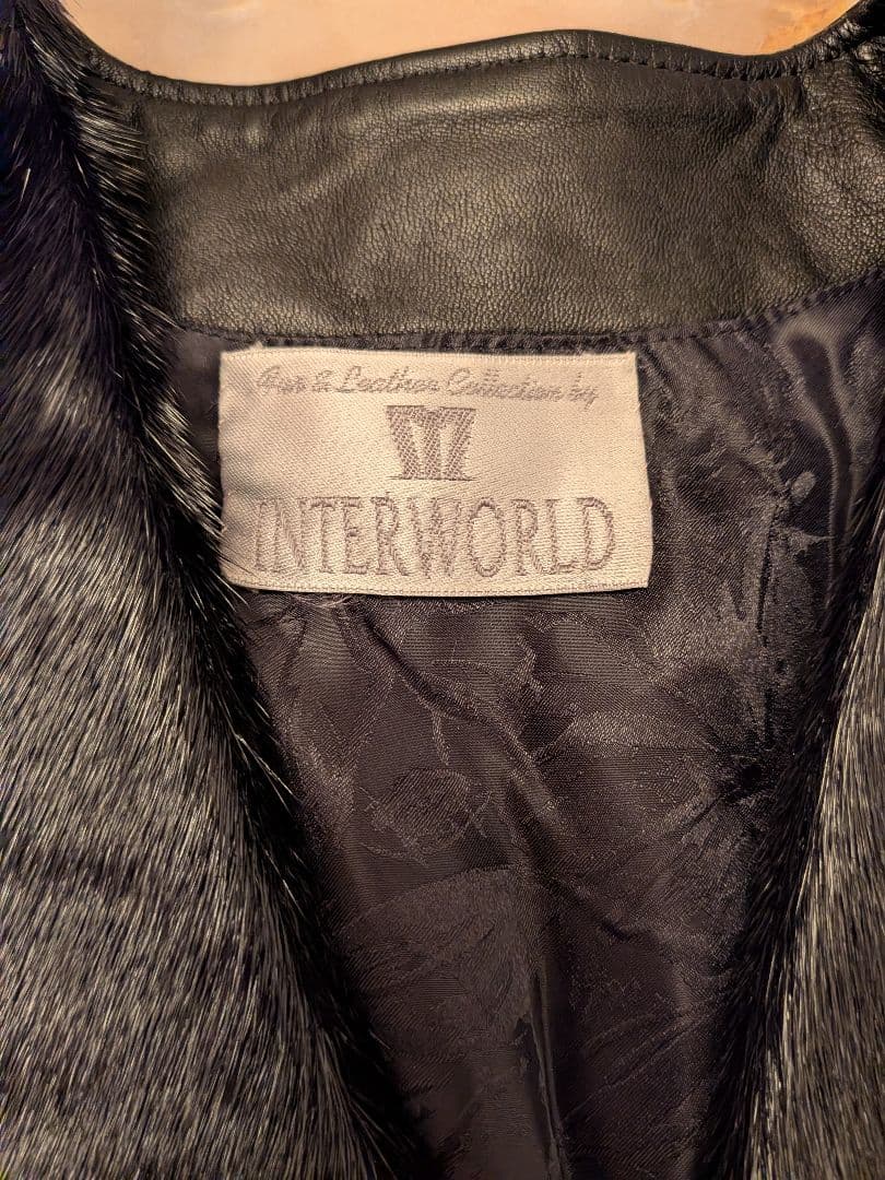 伊達の極み 極上シールスキン毛皮ベスト　ゴマフアザラシ　艶ブラック