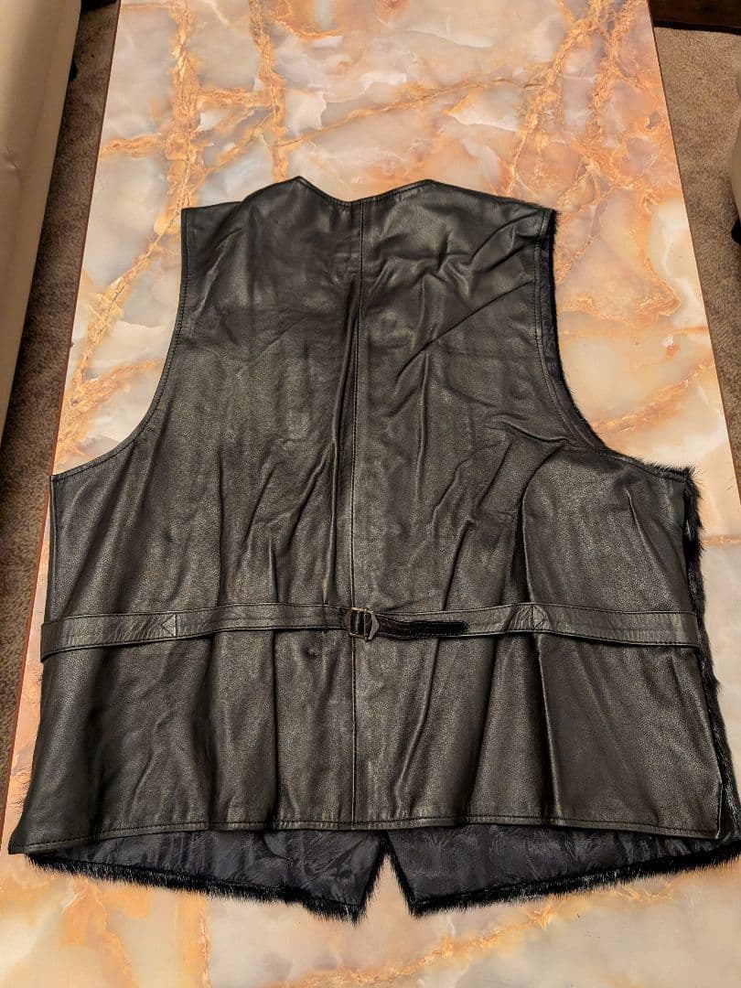 伊達の極み 極上シールスキン毛皮ベスト　ゴマフアザラシ　艶ブラック