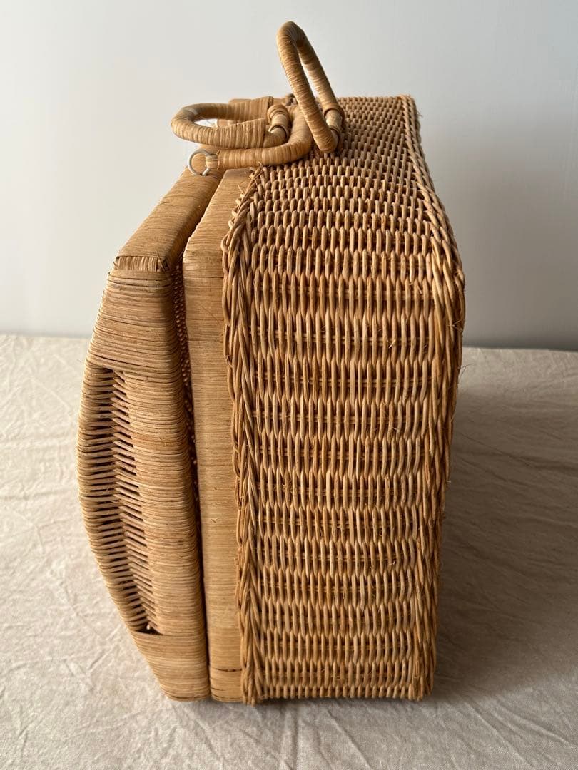 アンティーク　籐編みバスケット　カゴ　かご　パニエ　古道具　ビンテージ　トランク