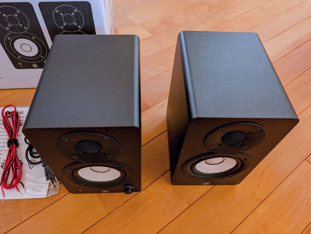 【美品】YAMAHA HS3 モニタースピーカー
