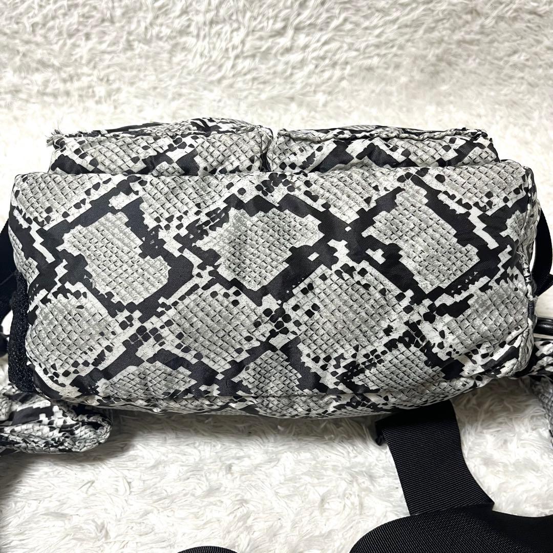 ✨美品✨廃盤品 HEAD PORTER ボディバッグ パイソン柄 ヘビ
