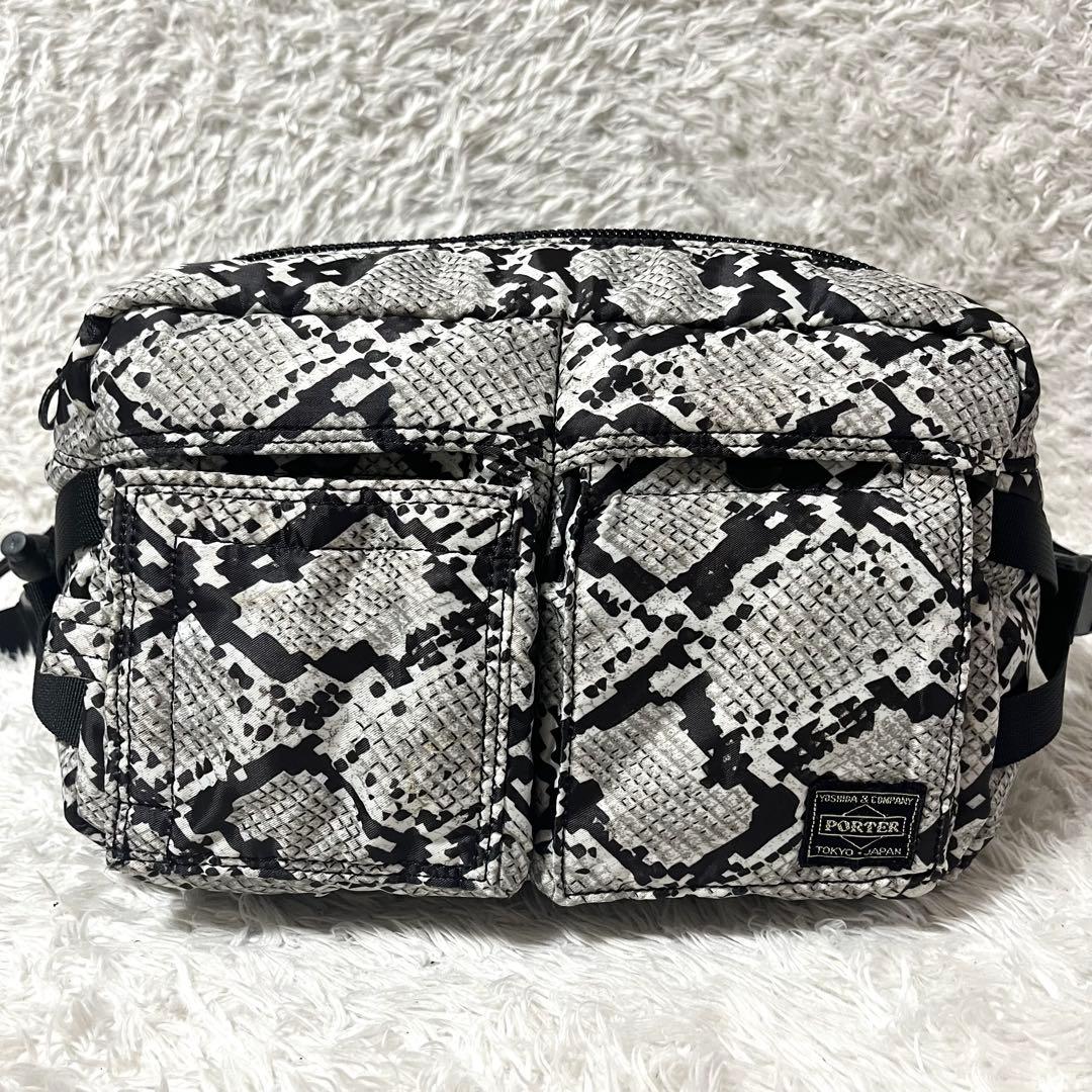 ✨美品✨廃盤品 HEAD PORTER ボディバッグ パイソン柄 ヘビ