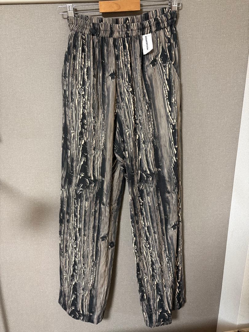 【限定値下げ中】大阪・関西万博 ポルトガル館 スタッフ ユニフォーム 上下セット