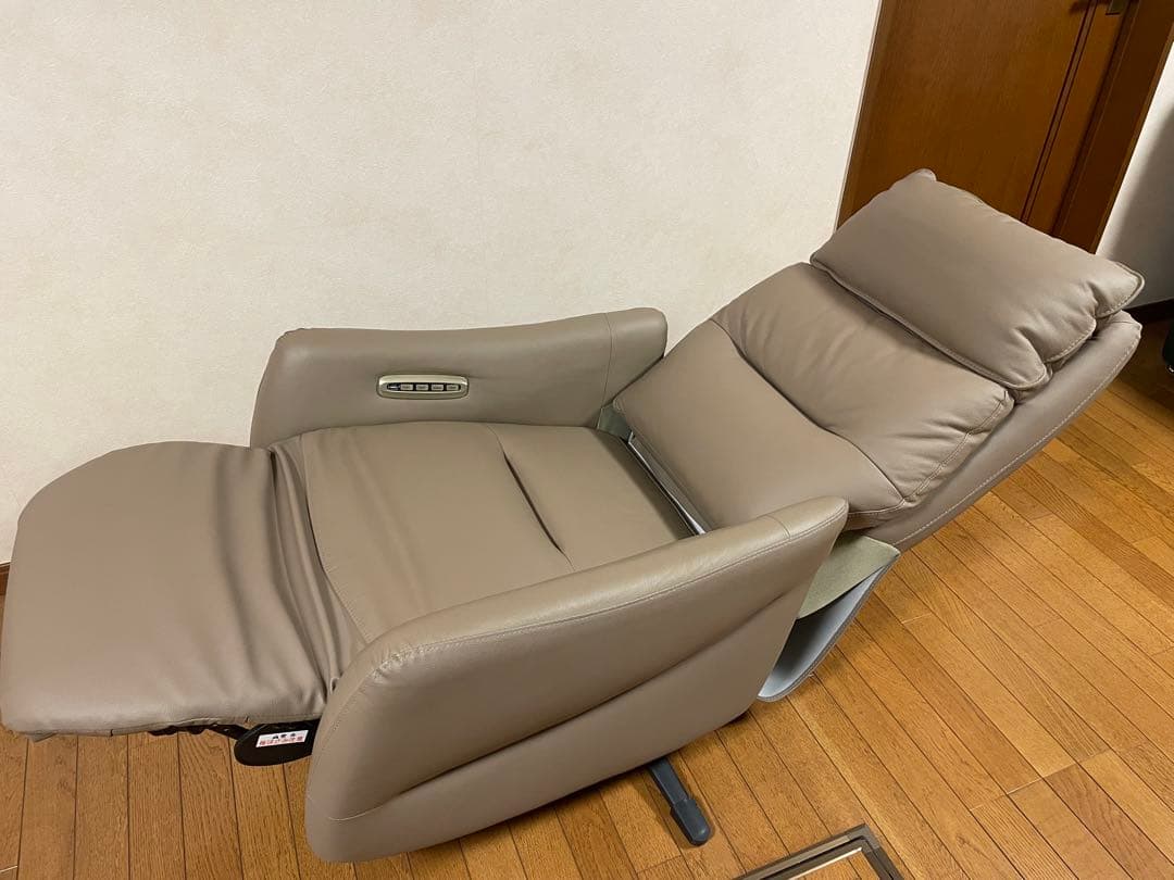 NITORI ニトリ 4モーター 電動リクライニングパーソナルチェア LE01