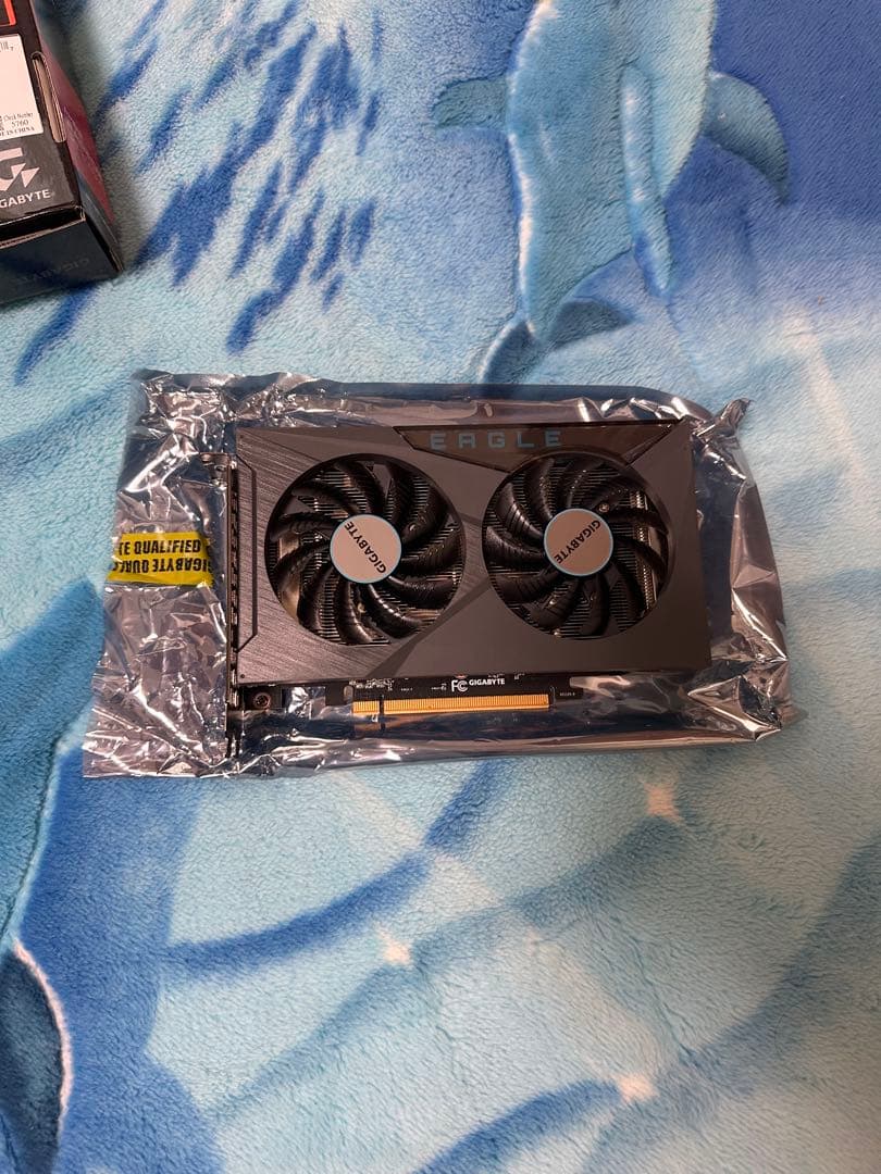 GIGABYTE RX 6500 XT グラフィックボード