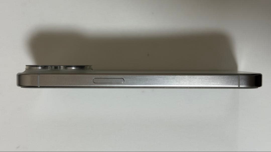 値下!!⭐️iPhone15proケース、カバー、レンズカバー、ネックストラップ付