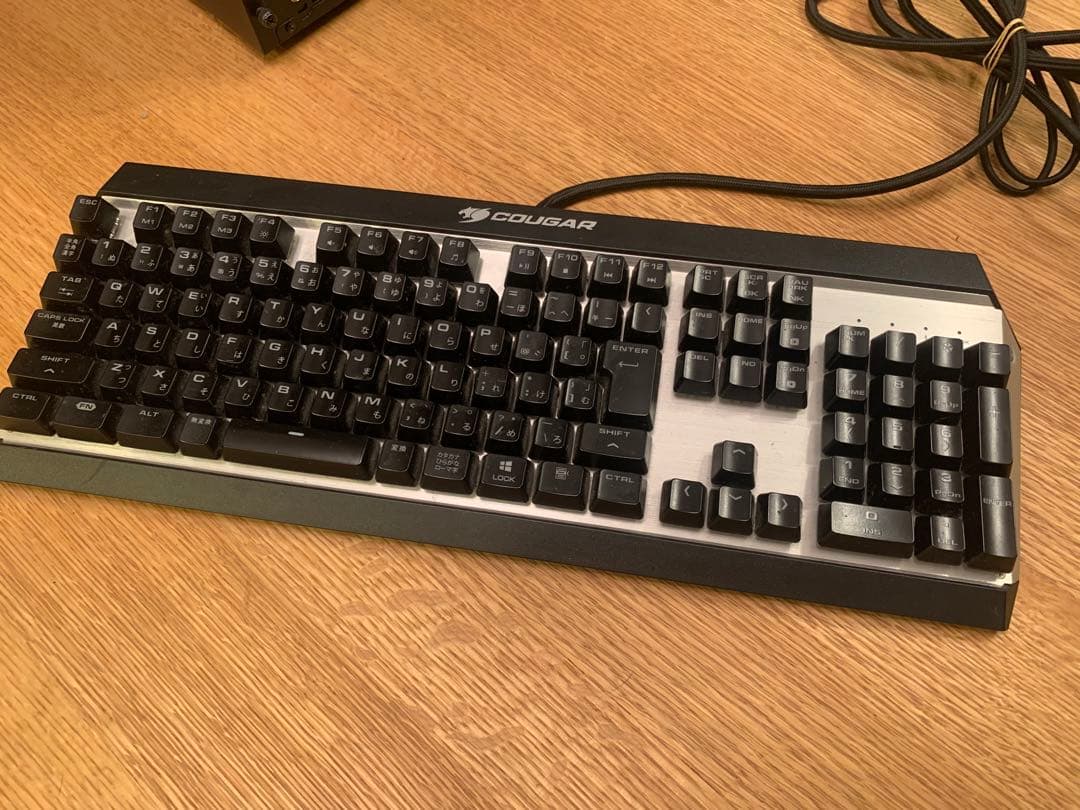 ゲーミングキーボード　COUGAR HAGANE