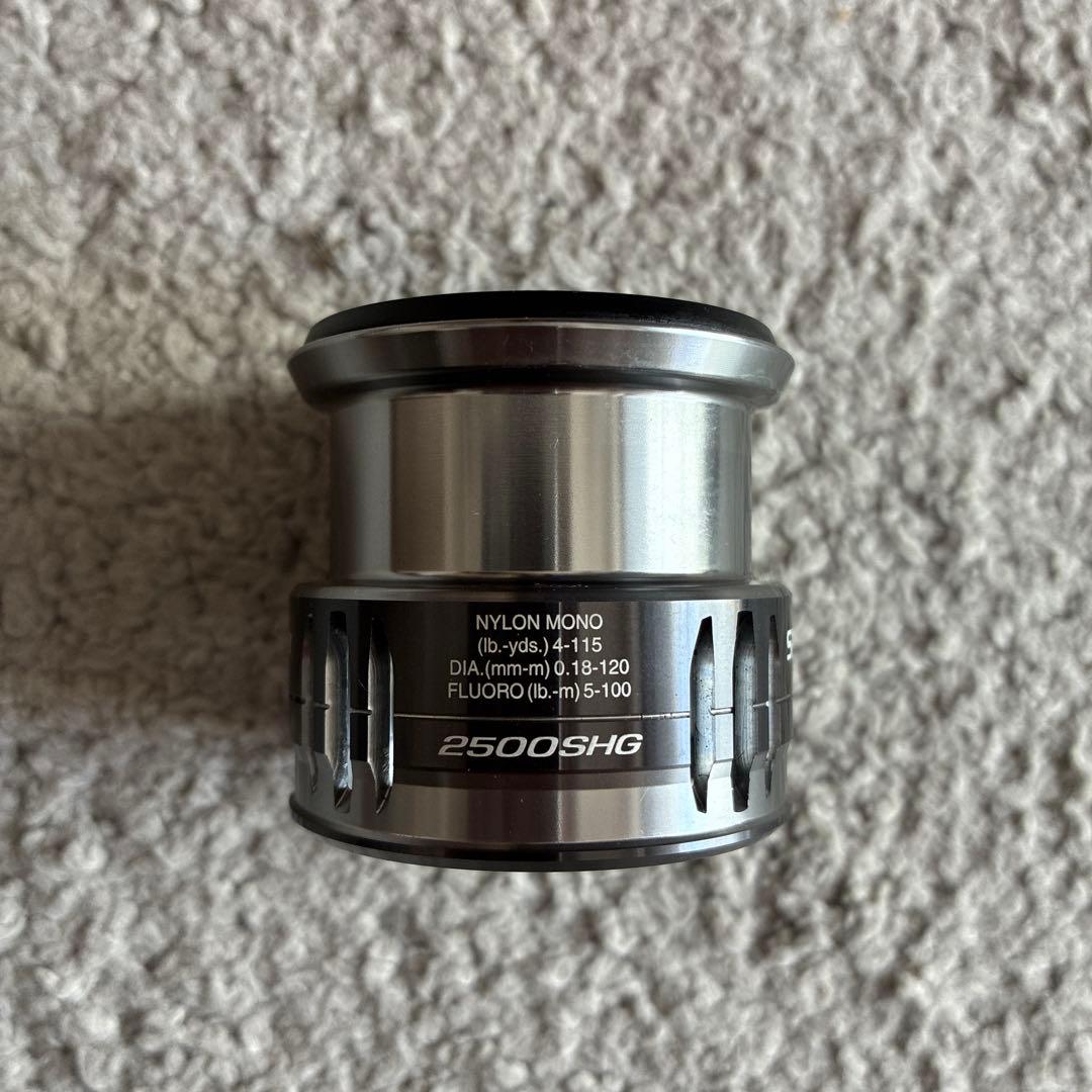 ひ*ろ様 シマノ　スピニングリール　21ナスキー2500HG ※2500SHG替