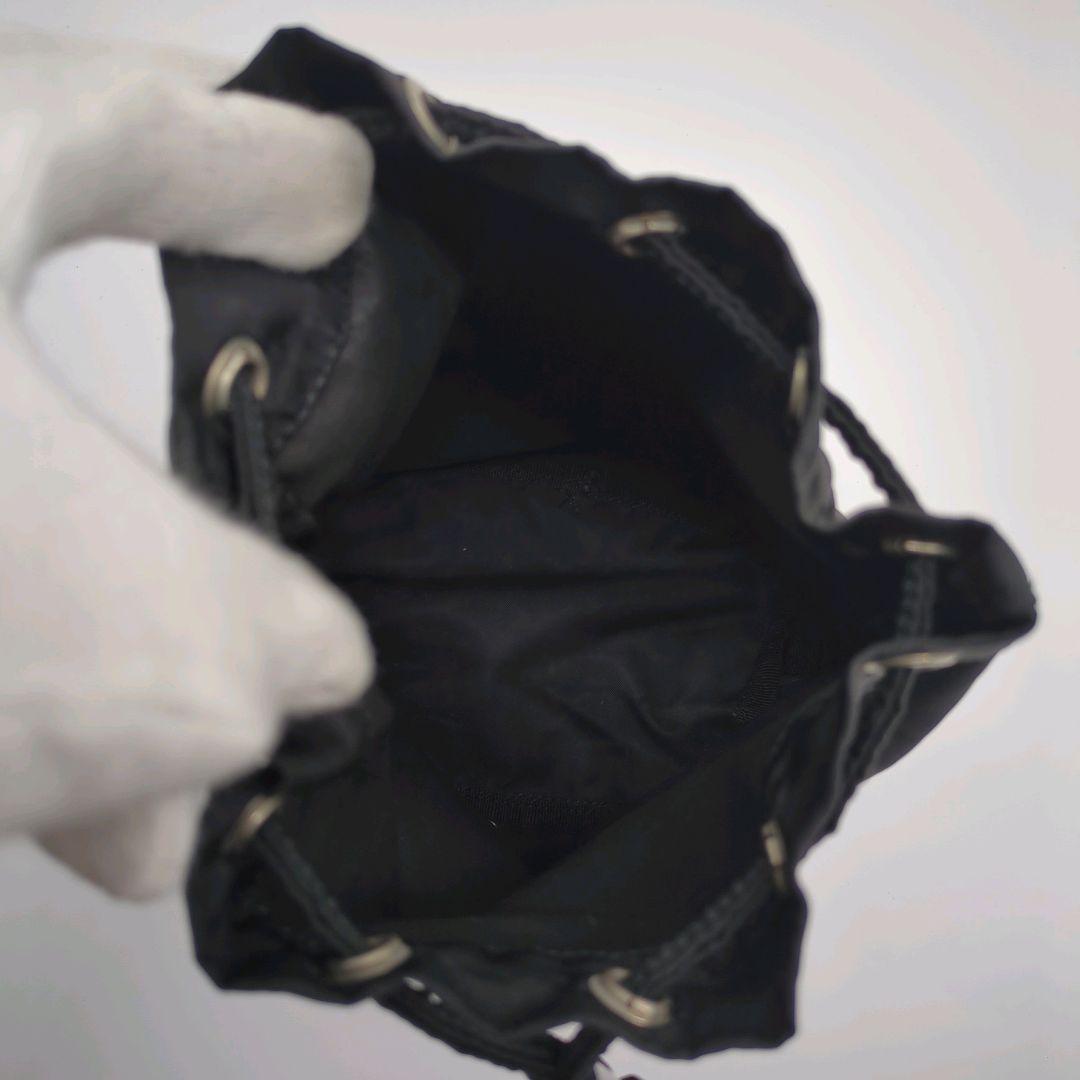 【美品・希少モデル】プラダ☆ポーチ 三角プレート ナイロン テスート 巾着 黒