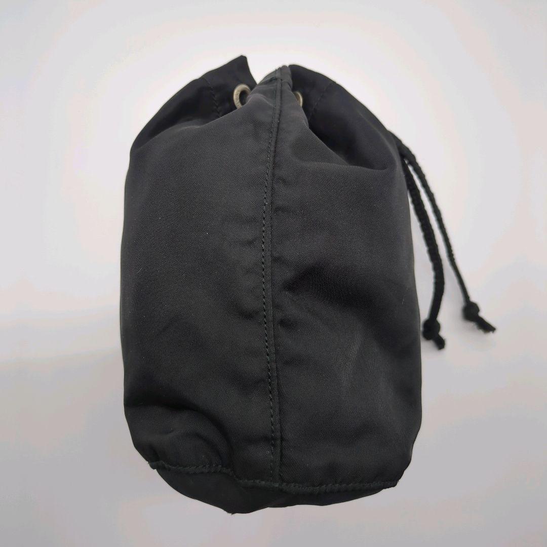 【美品・希少モデル】プラダ☆ポーチ 三角プレート ナイロン テスート 巾着 黒