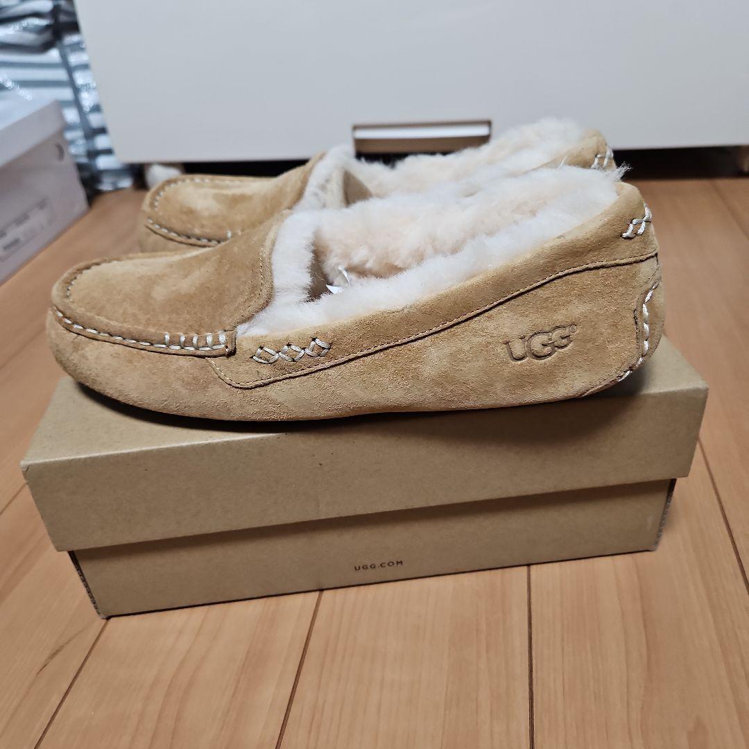 「新品未使用」UGG ムートン モカシン アンスレー 24cm CHESTNUT