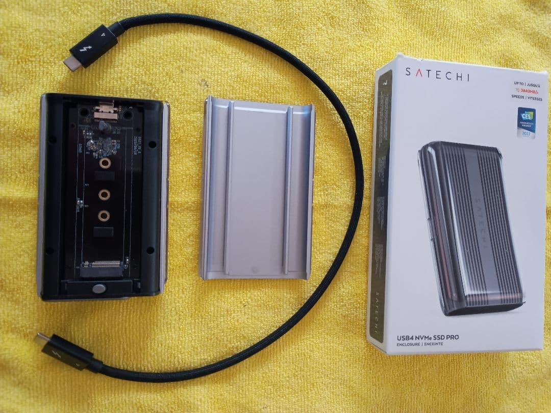 外付けハードディスク・ドライブ SATECHI USB4 M.2 SSD PRO