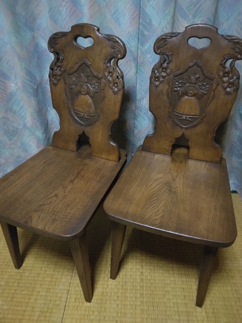 ラララ　木製椅子 彫刻入り　手彫り　木彫り　１脚