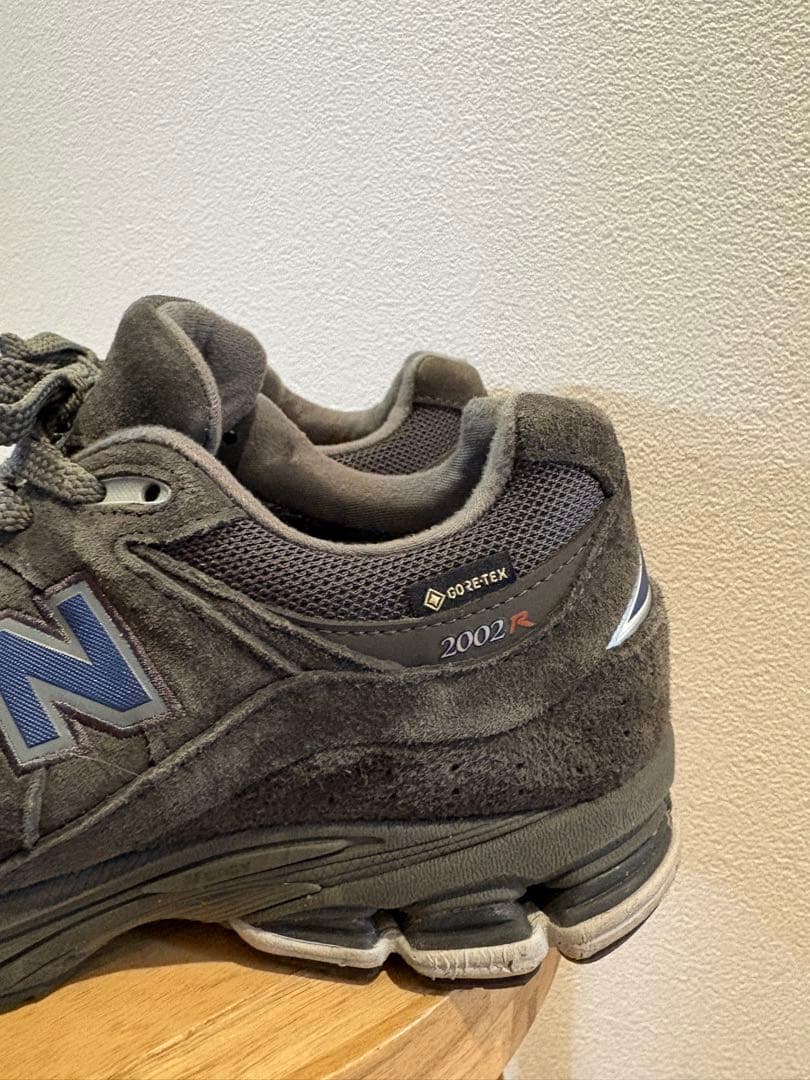 New Balance 2002R GORE-TEX グレー