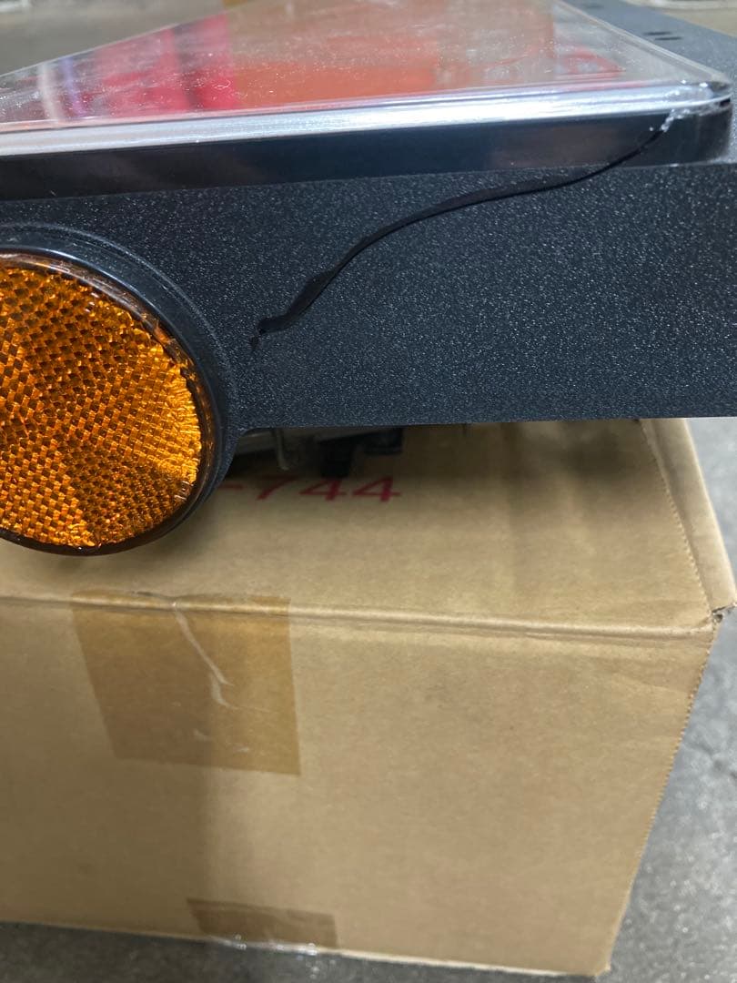 トラック用オールLEDリアコンビネーションランプ　シーケンシャル