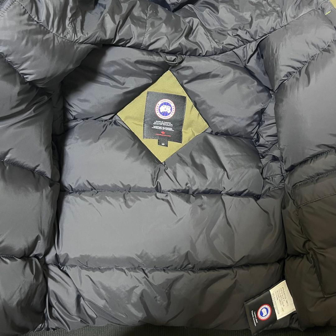 カナダグース　ラブラドールボンバー　カーキ　S