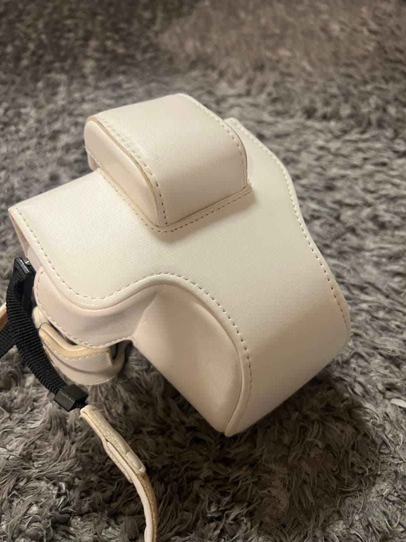 Canon EOS kiss m2 中古