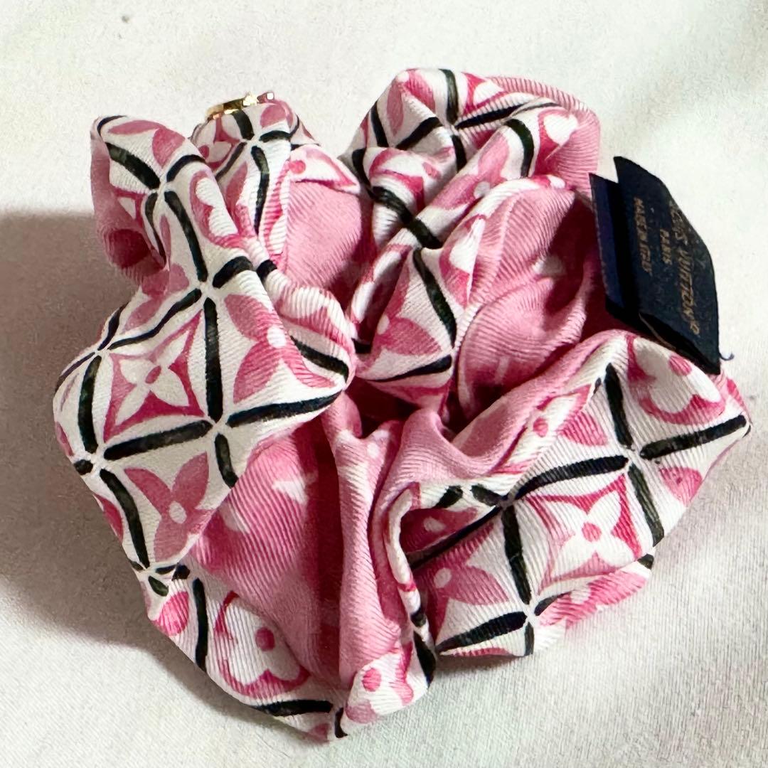 【未使用✨】ルイヴィトン バイ・ザ・プール シュシュ アクセサリー