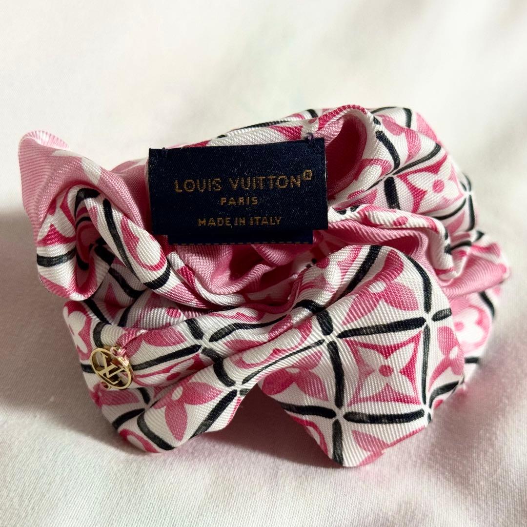 【未使用✨】ルイヴィトン バイ・ザ・プール シュシュ アクセサリー