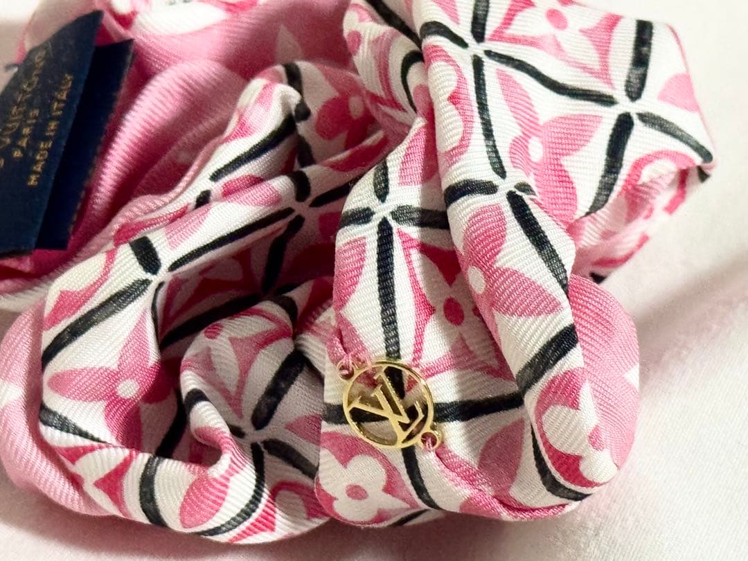 【未使用✨】ルイヴィトン バイ・ザ・プール シュシュ アクセサリー