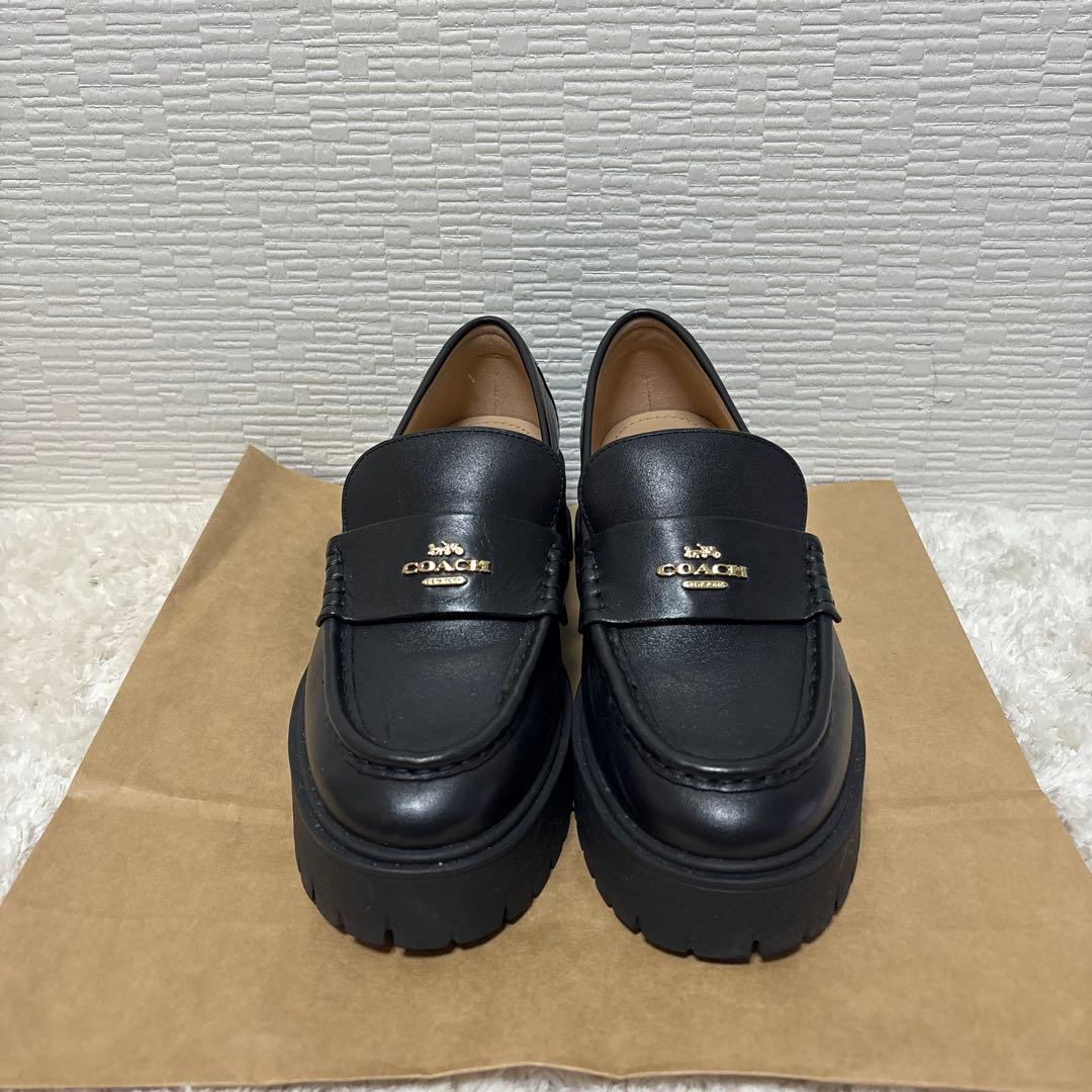 COACH ルーシーローファー