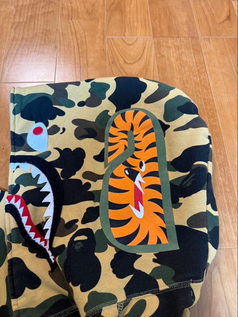 A BATHING APE シャークパーカー　2XL