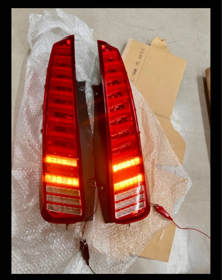 ダズフェローズ　テールランプ