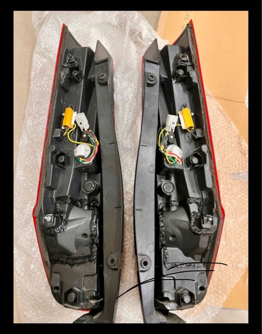 ダズフェローズ　テールランプ