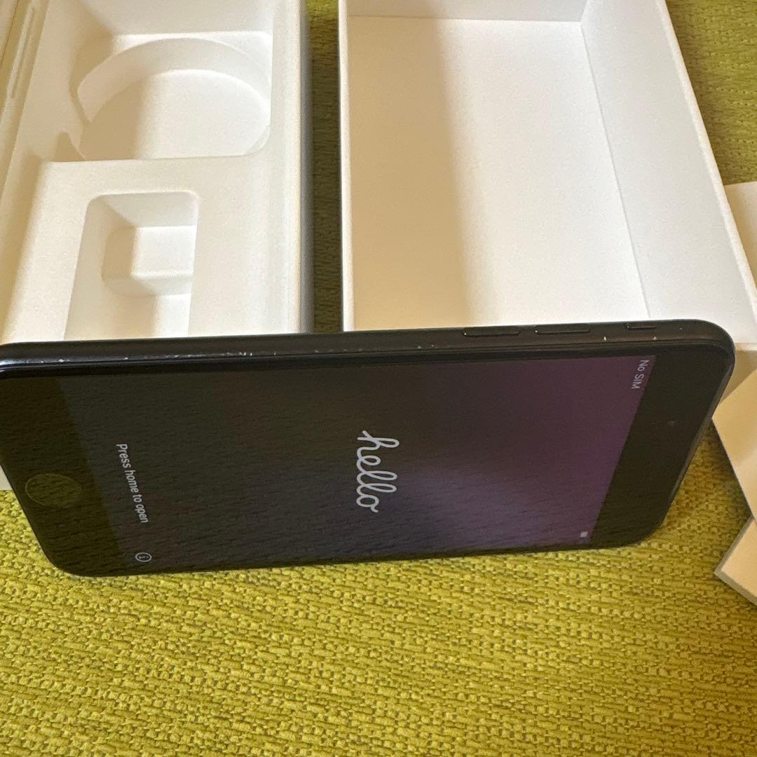 Apple iPhone SE2 ブラック 本体 64GB SIMフリー