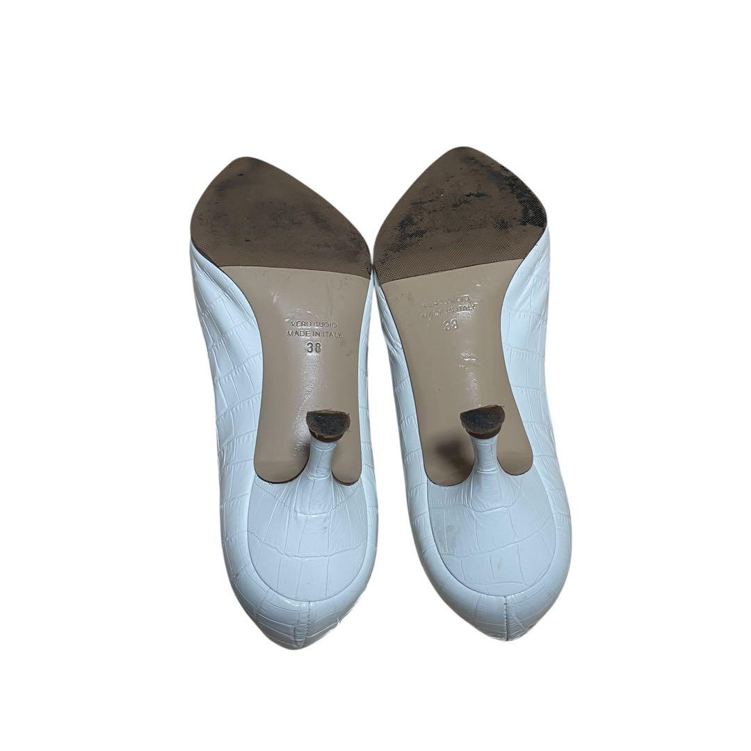 NEBULONIE. クロコ　ホワイト　パンプス　サイズ38