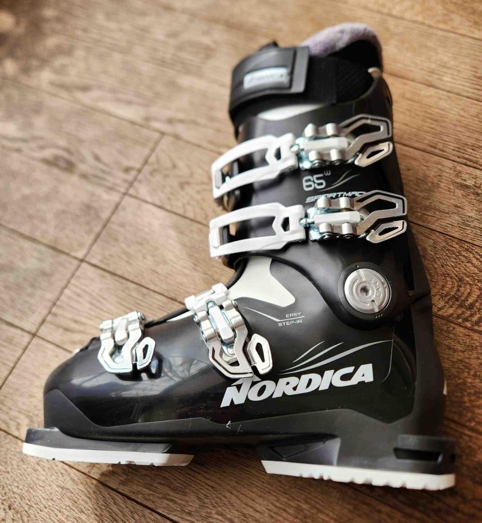 Nordica★Sportmachine 65★女性用スキーブーツ★ブラック