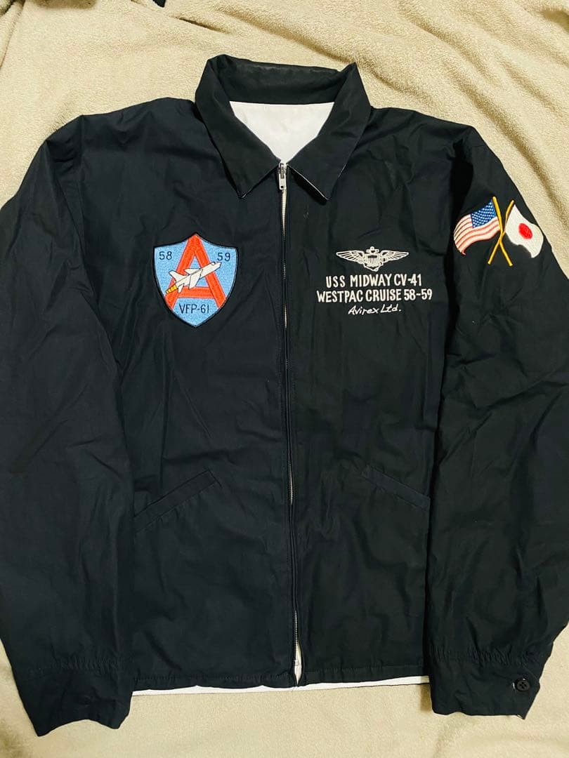 AVIREX 美品２面用 USAと日本 鷲 スカジャン サテン vintage