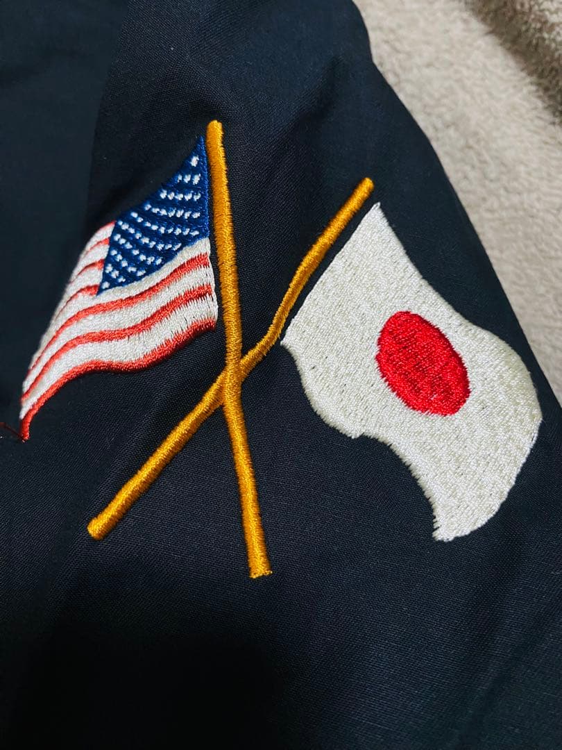 AVIREX 美品２面用 USAと日本 鷲 スカジャン サテン vintage